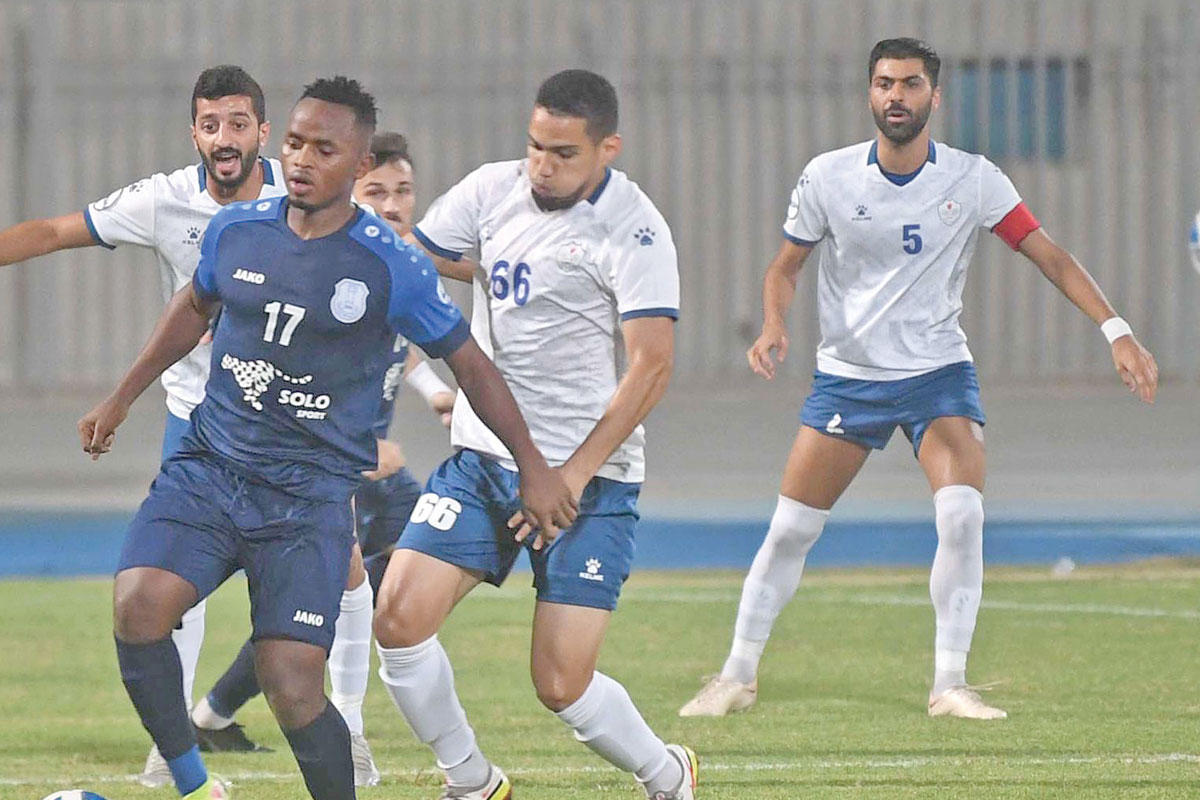 جانب من مباراة الشباب واليرموك