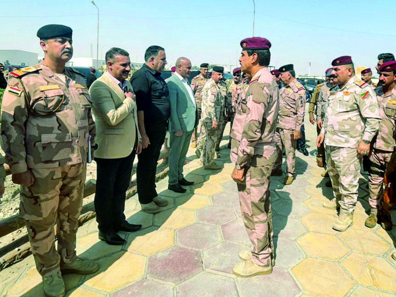 قادة الجيش العراقي يصلون إلى ذي قار أمس (رووداو)