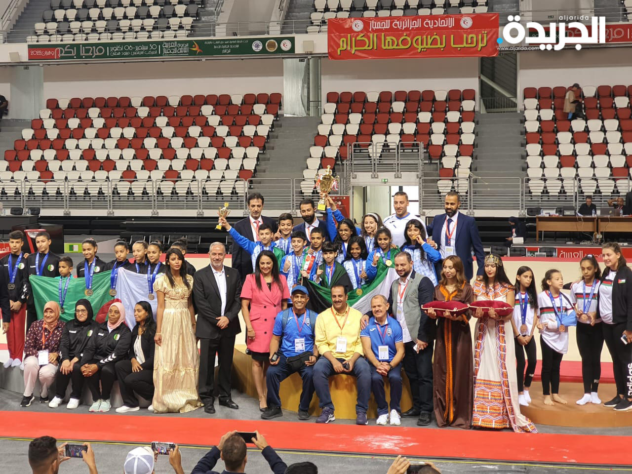 أبطال المنتخب على منصة التتويج