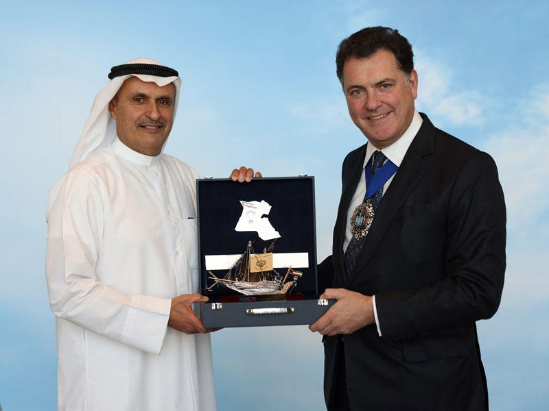 الصقر مستقبلاً اللورد فينسنت كيفني