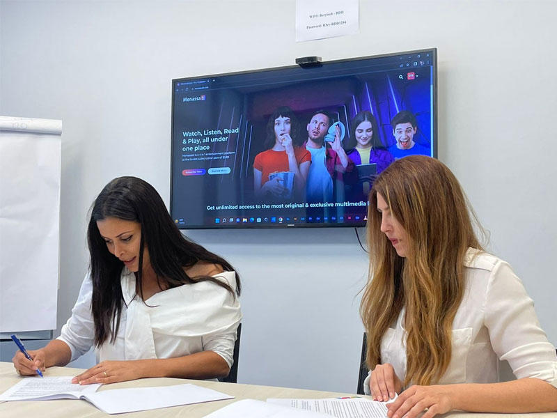 نادية أحمد وباميلا عثمان