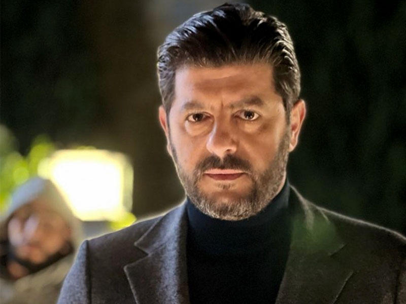  الفنان اللبناني طوني عيسى