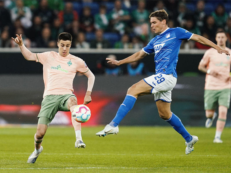 جانب من مباراة  فيردر بريمن وهوفنهايم