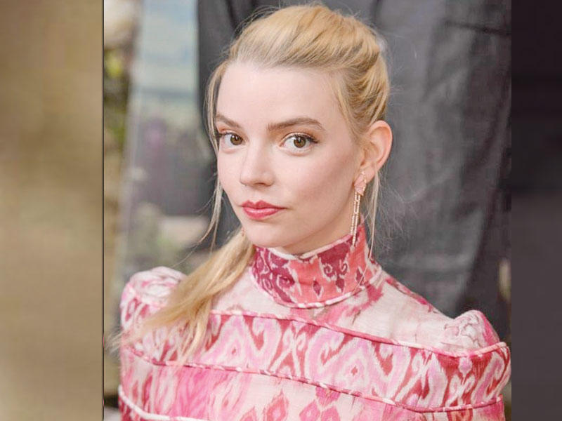 النجمة آنيا تايلور