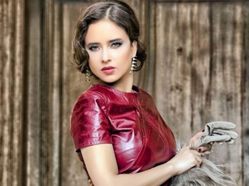 النجمة نيللي كريم 