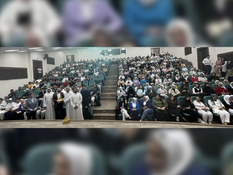 جانب من لقاء القشعان مع الطلبة