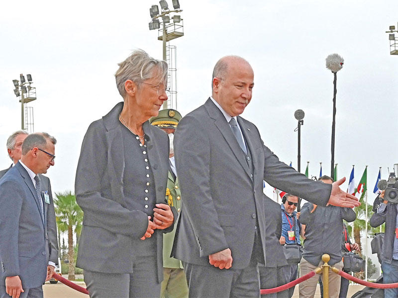 انفتاح فرنسا على الجزائر: «المصالحة» أم الغاز؟