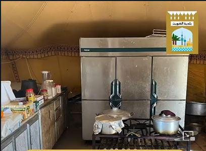 ضبط مطعم مخالف على طريق الوفرة 