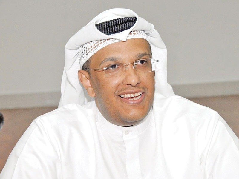  الكاتب إبراهيم المليفي