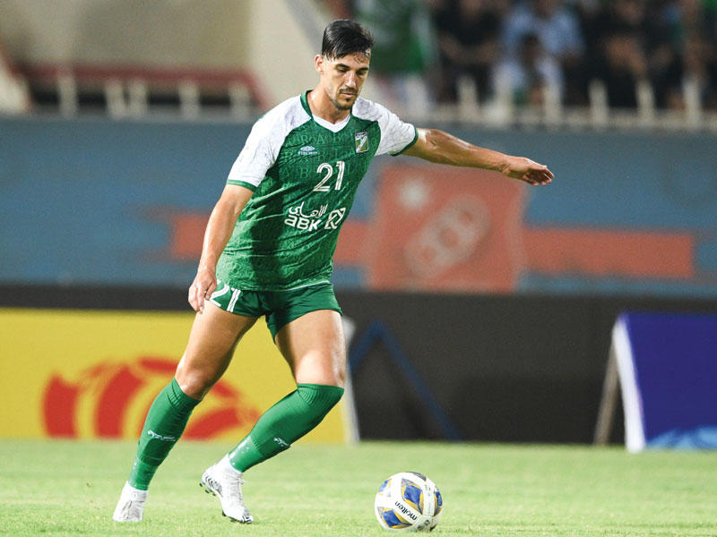 اللاعب طارق بوعبطة