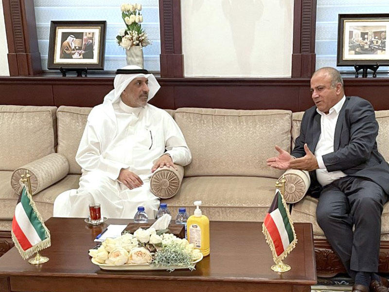 مستشار الرئيس الفلسطيني خلال لقائه الهاجري أمس