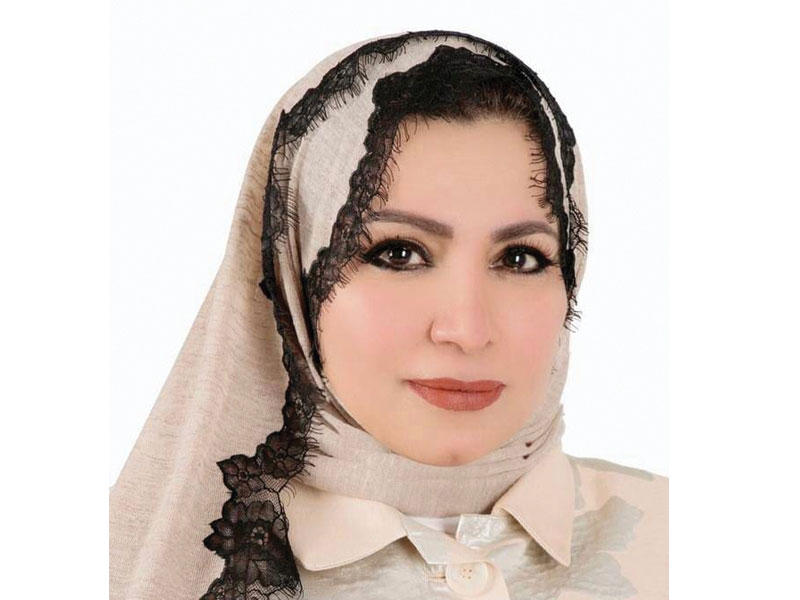  الفنانة التشكيلية ابتسام العصفور