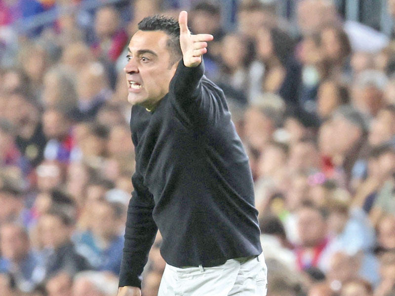 مدرب برشلونة تشافي هيرنانديز