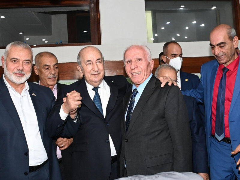 لقطة جماعية خلال المصالحة