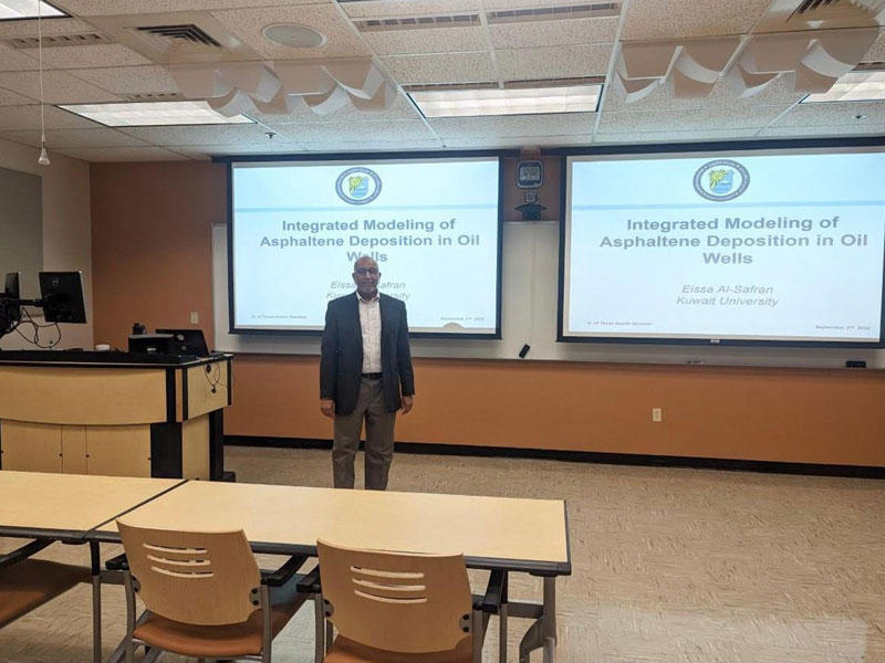 د. عيسى الصفران محاضراً