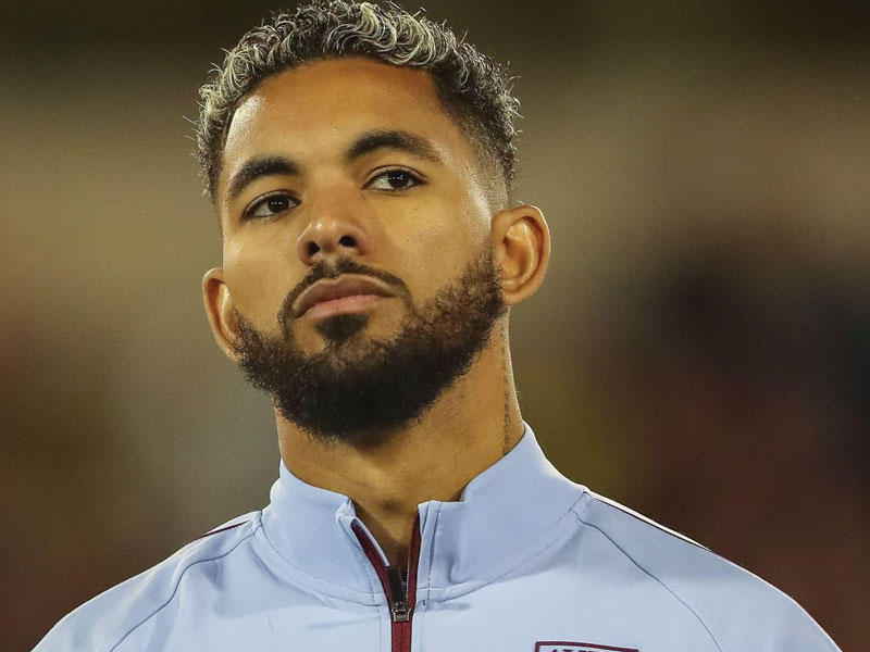 اللاعب دوغلاس لويز 