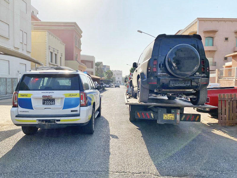 ضبط إحدى مركبات المستهترين