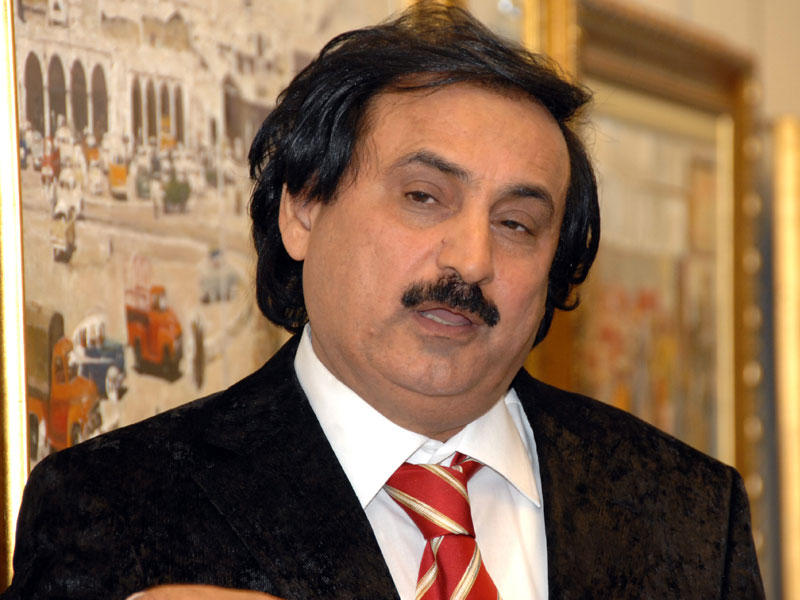 فنان التشكيلي عبدالعزيز آرتي 