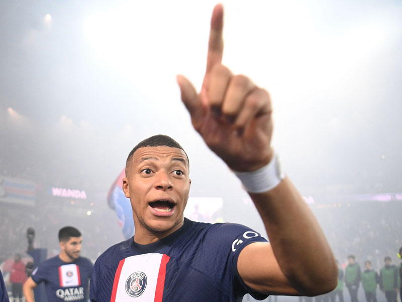  اللاعب كيليان مبابي 