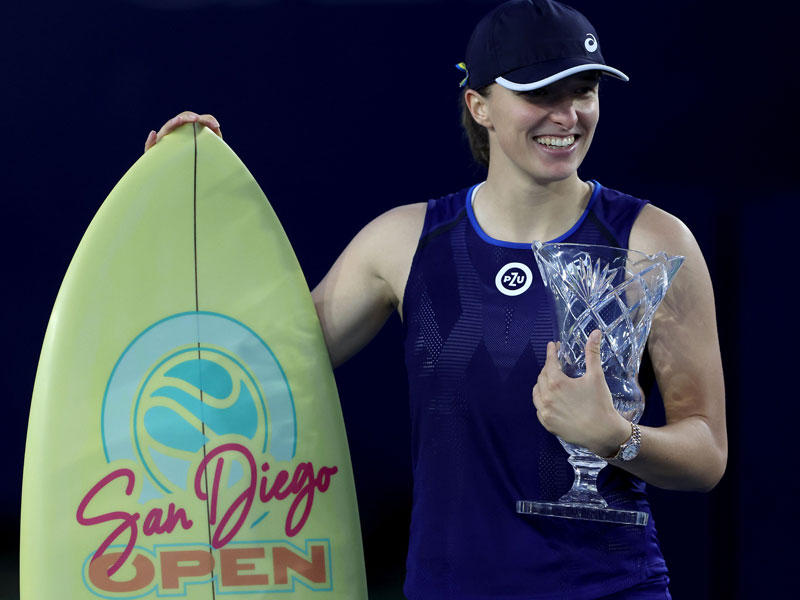 اللاعبة إيغا شفيونتيك