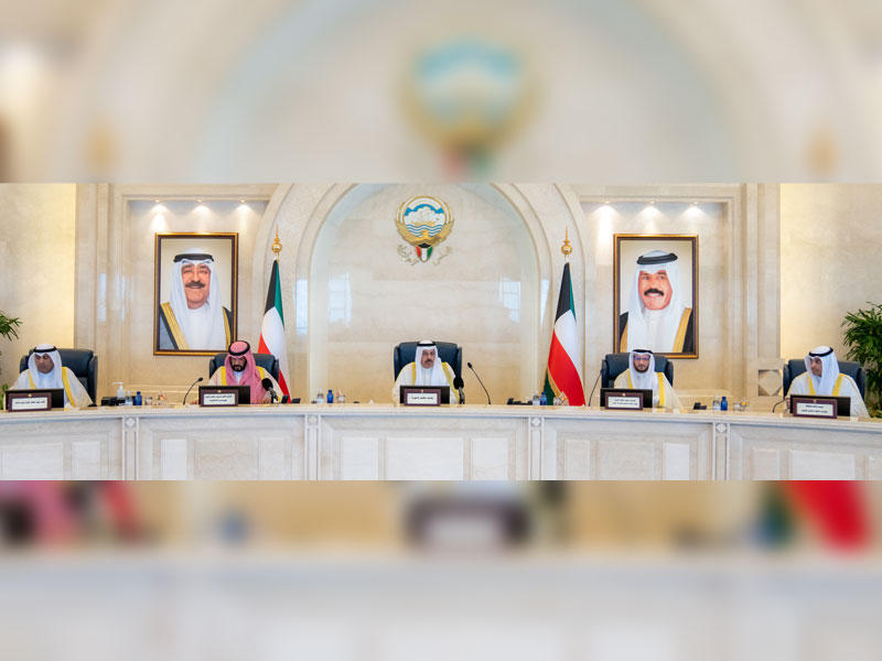 رئيس الحكومة مترئساً اجتماع مجلس الوزراء أمس