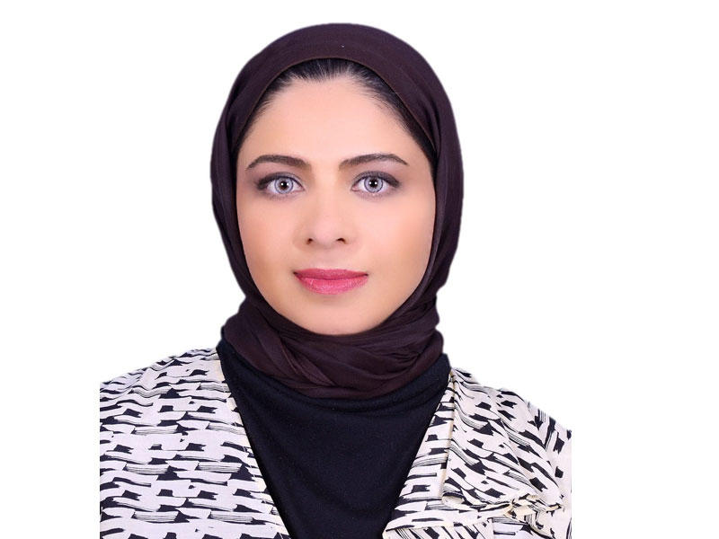 عضوة مجلس إدارة جمعية الكاريكاتير الكويتية زينب دشتي