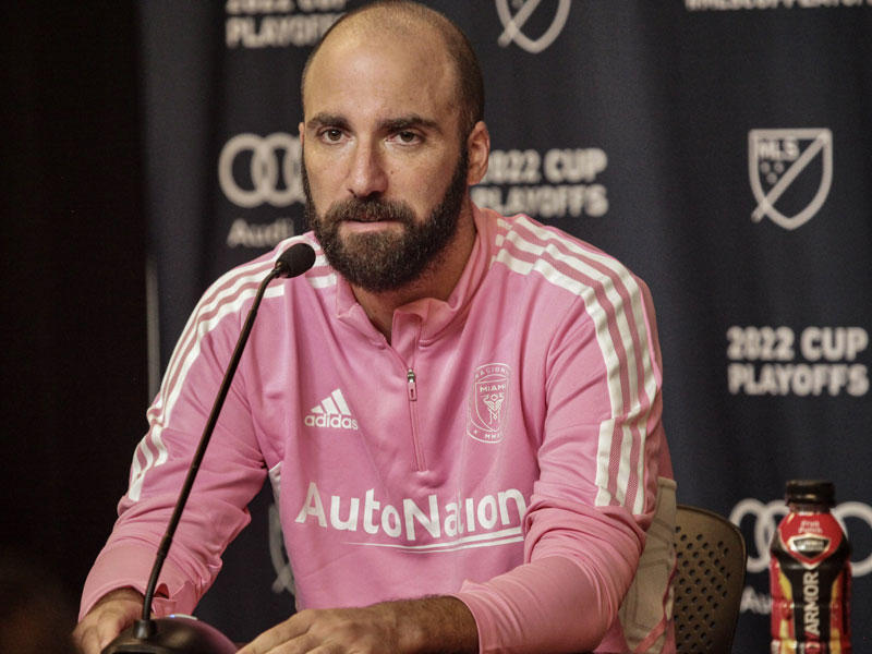 النجم غونزالو هيغواين