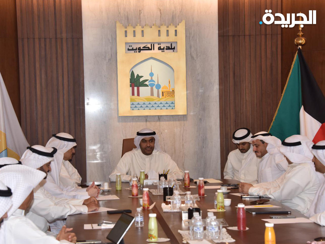 وزير الدولة لشؤون البلدية عبد العزيز المعجل خلال اللقاء