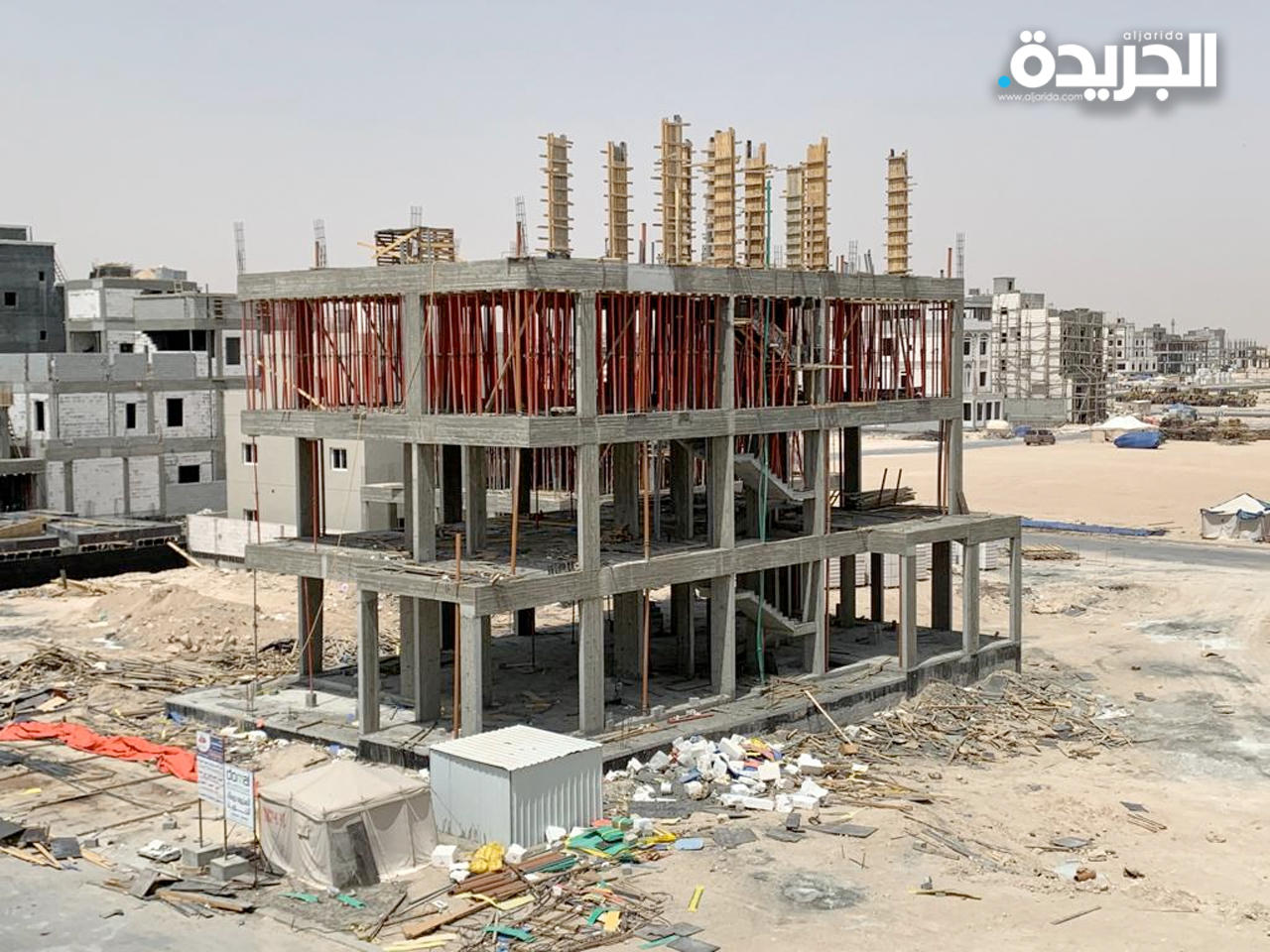 مبنى قيد الإنشاء