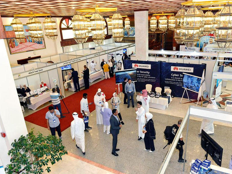 جانب من المعرض