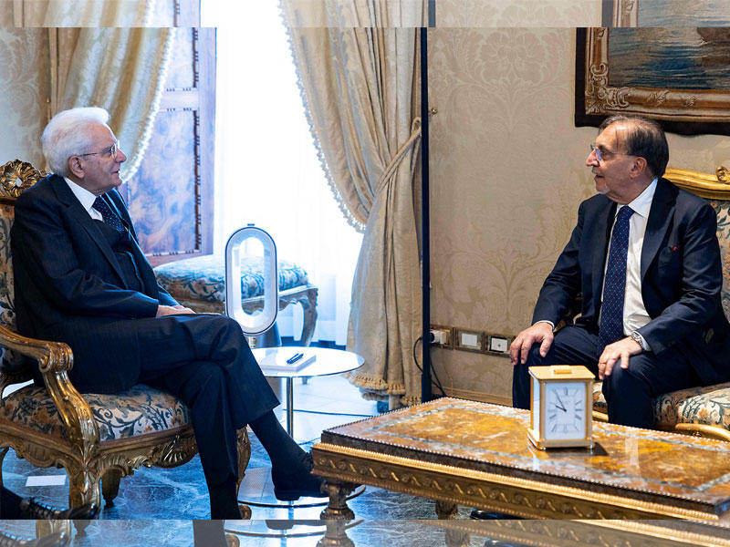 الرئيس الإيطالي سيرجيو ماتاريلا مستقبلاً خلال اللقاء