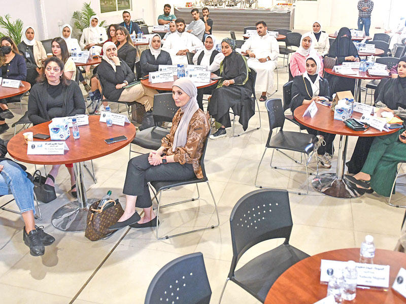 جانب من المشاركين في ورشة العمل