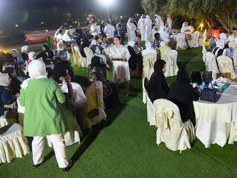 جانب من الحضور خلال حفل افتتاح قرية السلام 