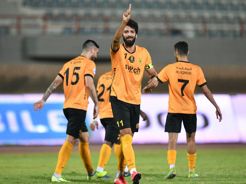 اللاعب فهد الأنصاري 