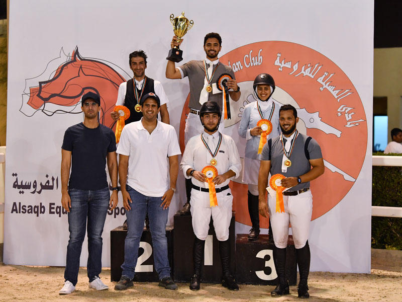 بدر ومحمد الميلم يُكرِّمان الفرسان في الشوط الرئيسي