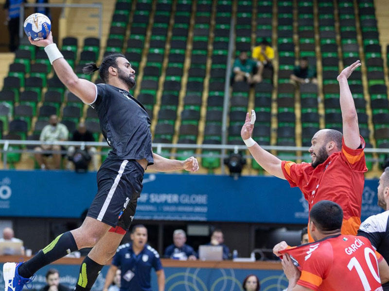 جانب من مباراة الكويت ومينيستروس