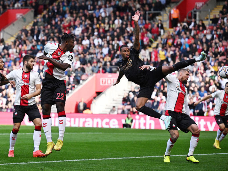 جانب من مباراة أرسنال وساوثامبتون