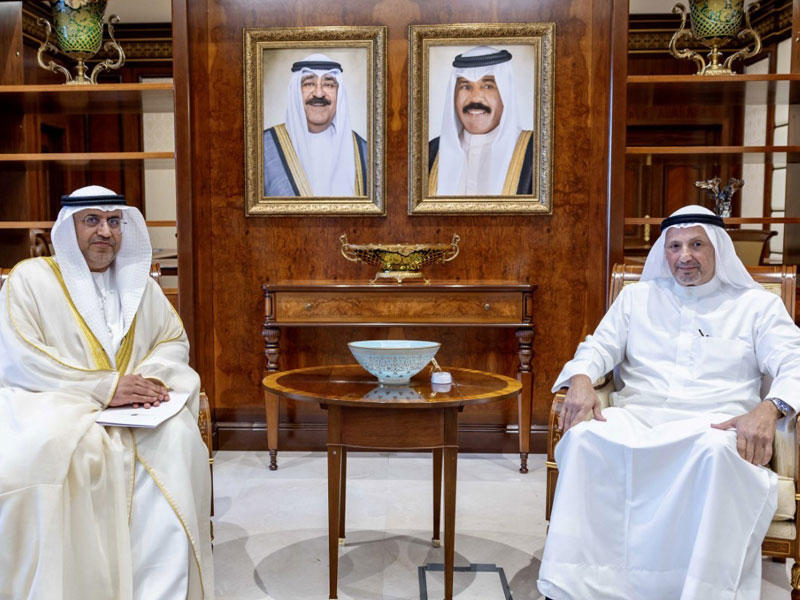 وزير الخارجية مستقبلاً سفير الإمارات  